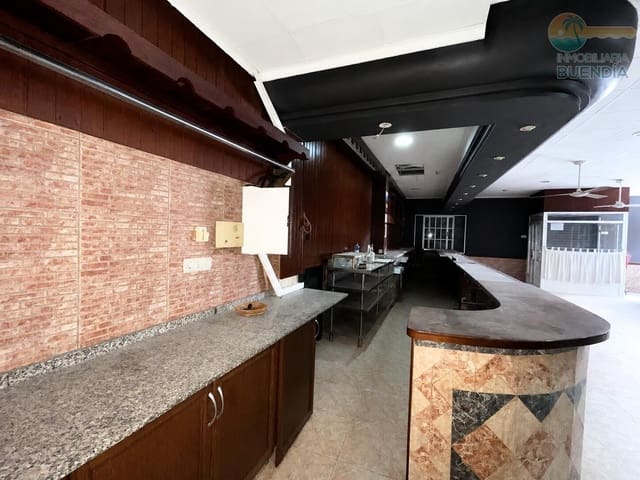 Commercial for sale in Puerto de Mazarron, Mazarrón - € 150,000 (Ref: 7759555)