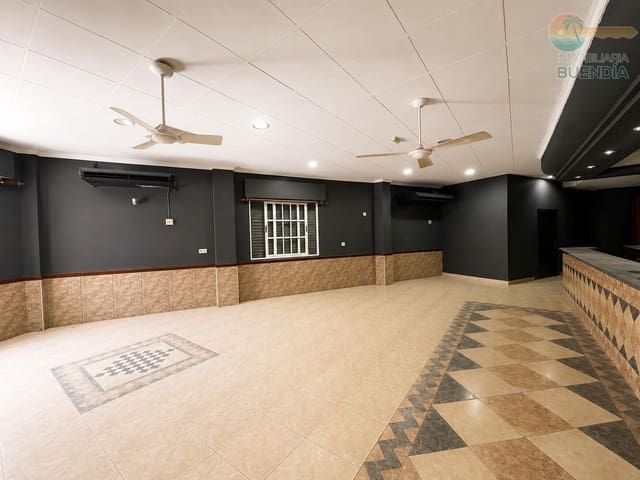 Commercial for sale in Puerto de Mazarron, Mazarrón - € 150,000 (Ref: 7759555)