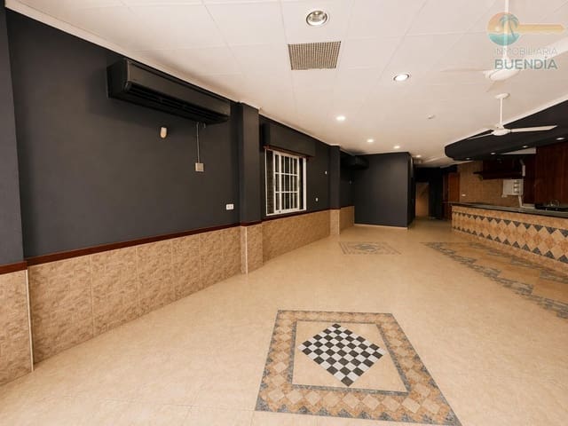 Commercial for sale in Puerto de Mazarron, Mazarrón - € 150,000 (Ref: 7759555)