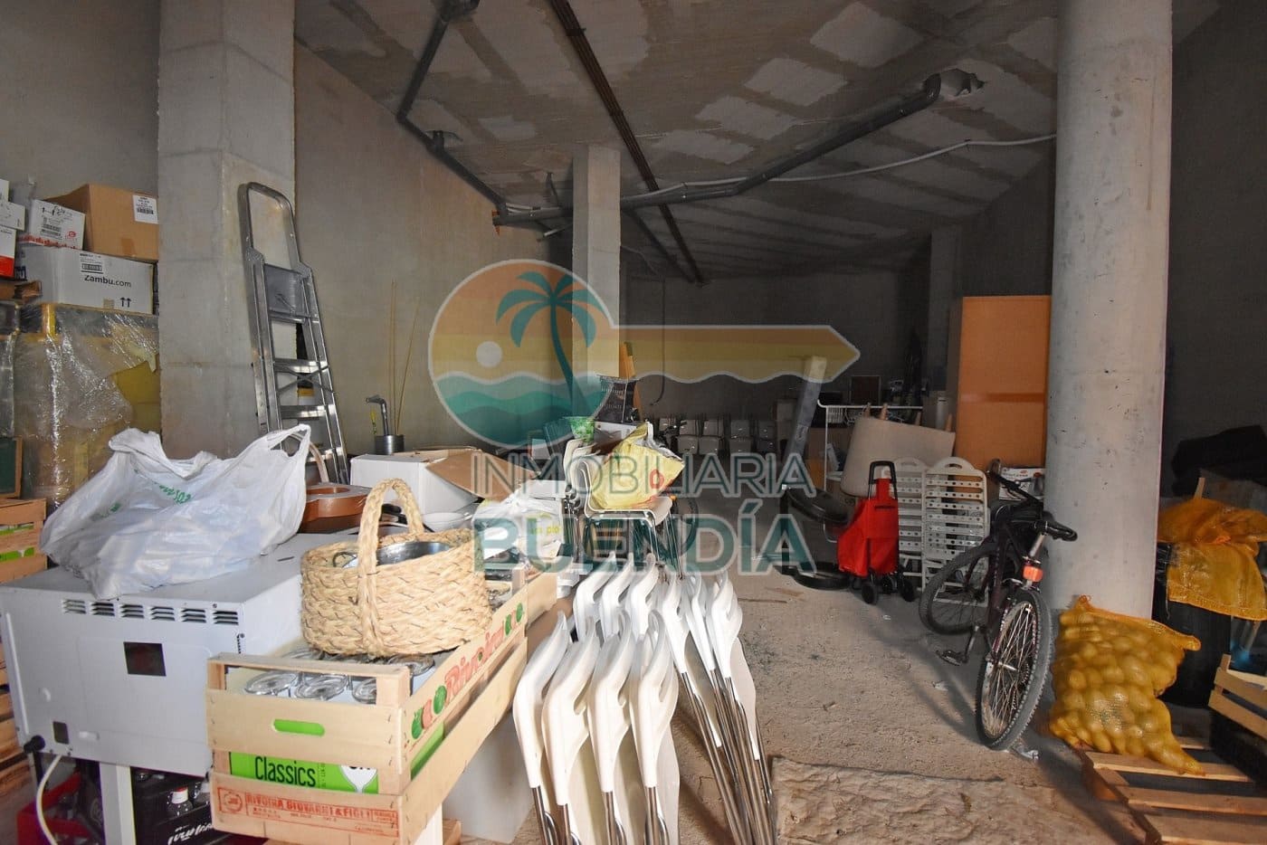 Commercieel te koop in Puerto de Mazarron - € 208.900 (Ref: 7759566)