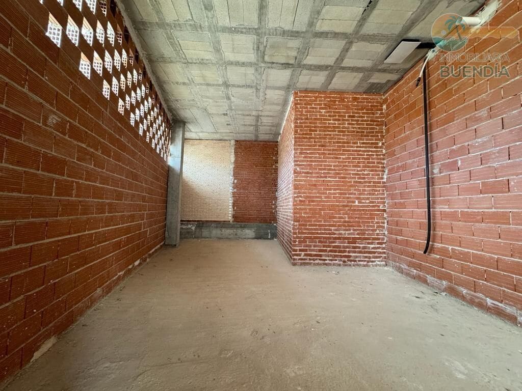 Commerciale in vendita in Isla Plana - 130.000 € (Rif: 7900165)