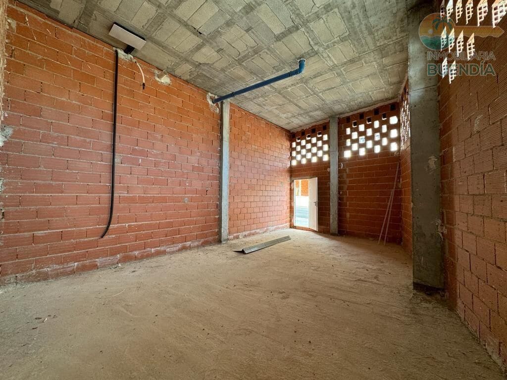 Commerciale in vendita in Isla Plana - 130.000 € (Rif: 7900165)