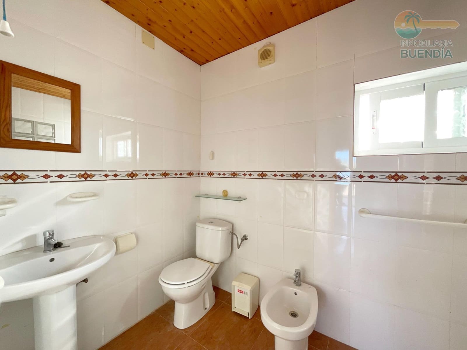 7 bedroom Finca/Country House for sale in Campillo de Abajo with pool - € 299,000 (Ref: 7954534)