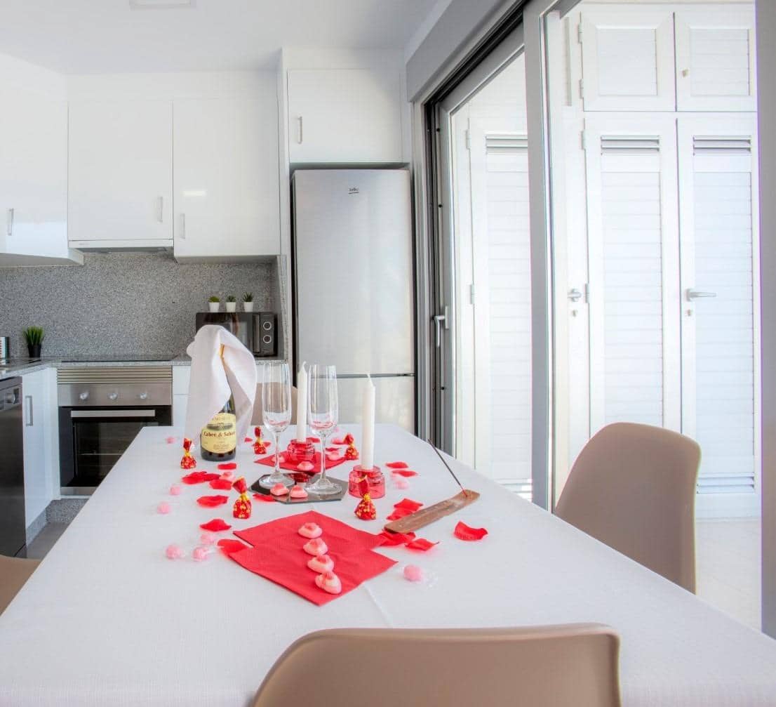 2 Zimmer Apartment zu vermieten in Alamillo - 1.300 € (Ref: 7994421)