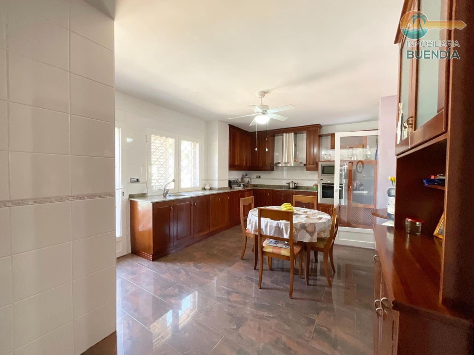 5 slaapkamer Villa te koop in Puerto de Mazarron met garage - € 390.000 (Ref: 8310860)