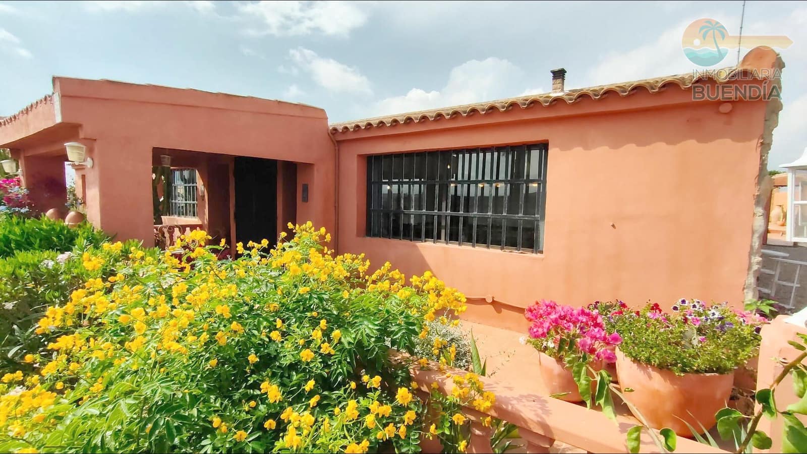 6 soveværelse Finca/Landehus til salg i Los Canovas med swimmingpool - € 495.000 (Ref: 8363160)