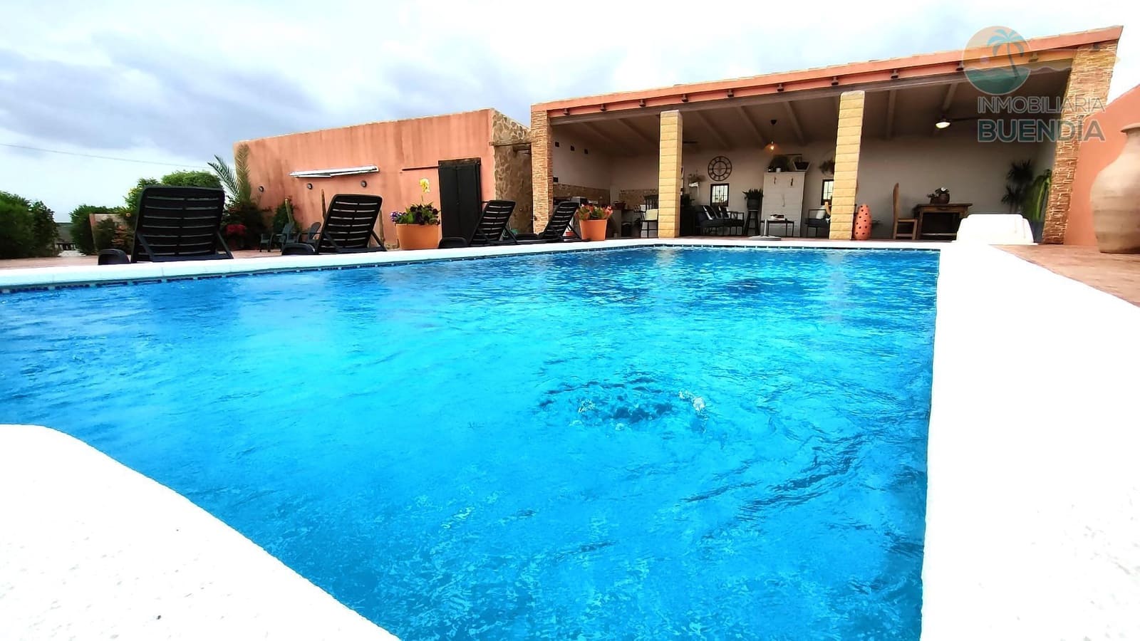 6 soveværelse Finca/Landehus til salg i Los Canovas med swimmingpool - € 495.000 (Ref: 8363160)