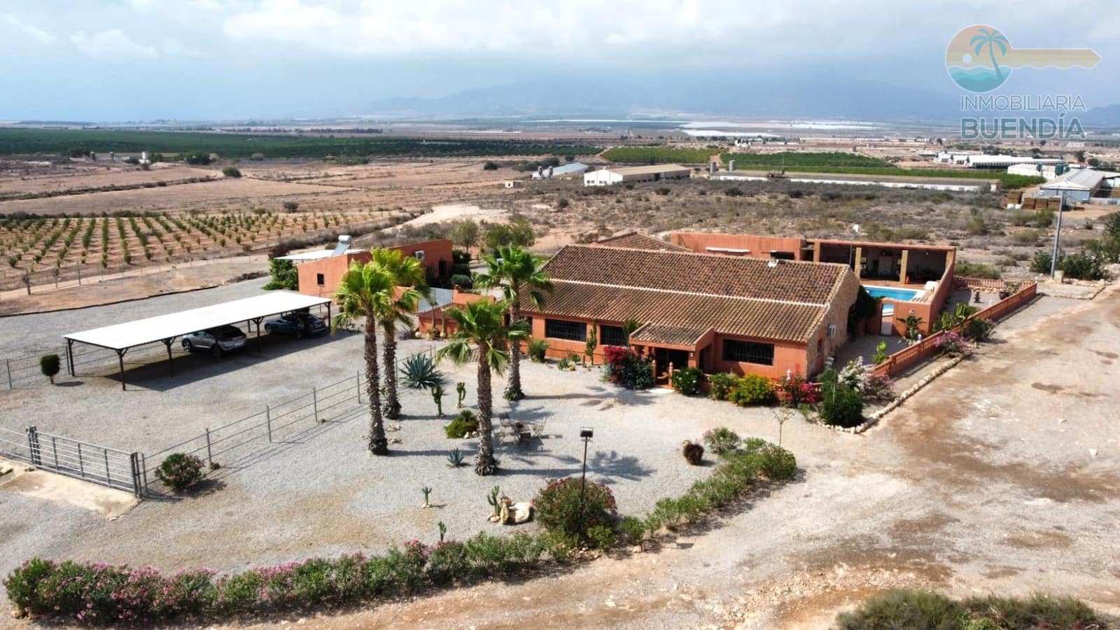 6 soveværelse Finca/Landehus til salg i Los Canovas med swimmingpool - € 495.000 (Ref: 8363160)