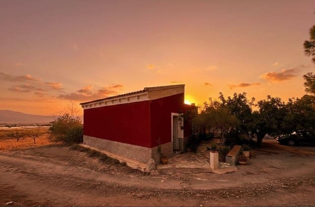 2 makuuhuone Maalaistalo myytävänä paikassa Totana mukana uima-altaan 
autotalli - 78 000 € (Ref: 8437218)