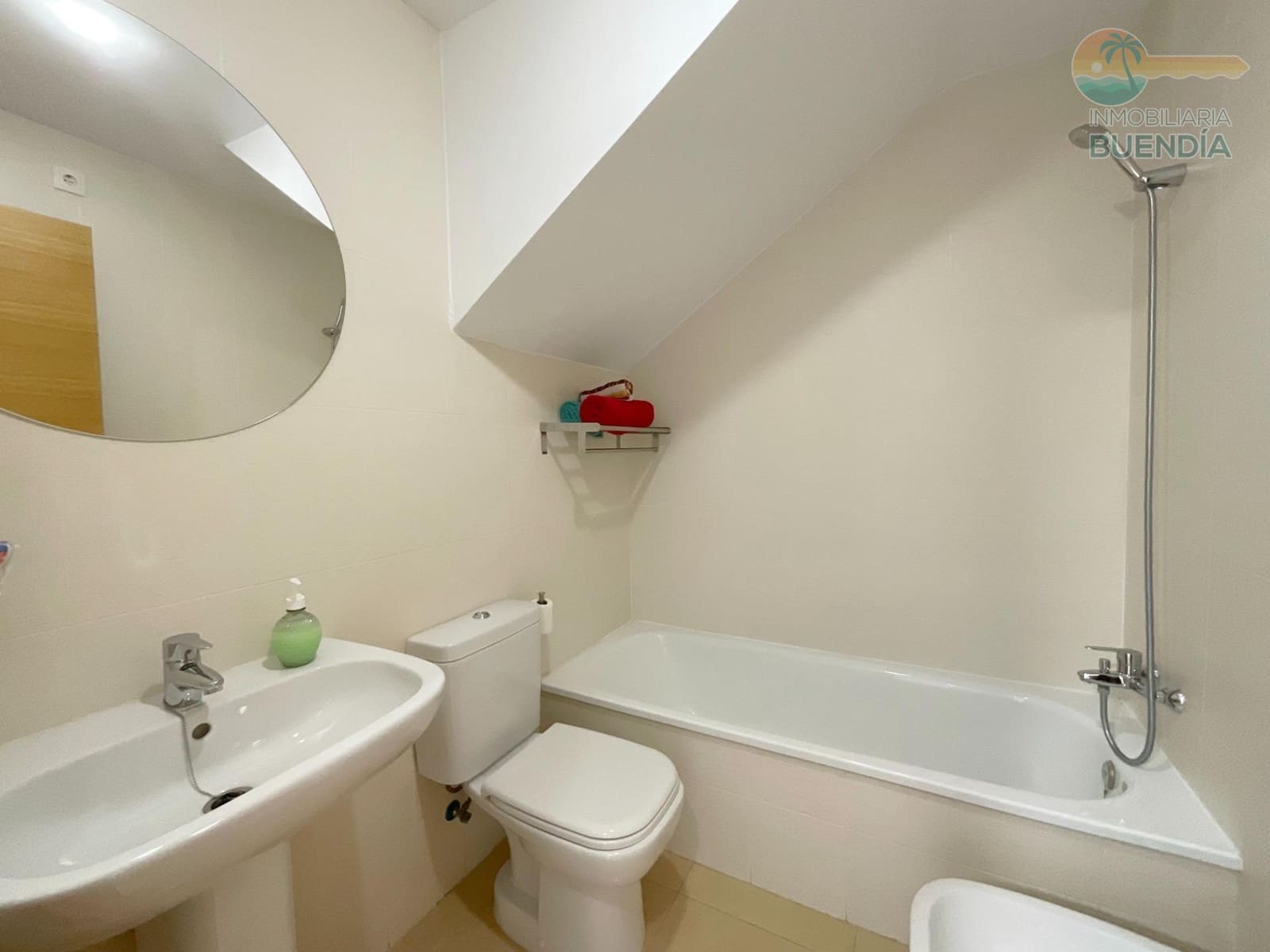 Apartamento de 2 habitaciones en Condado de Alhama en venta con piscina - 119.900 € (Ref: 8467991)