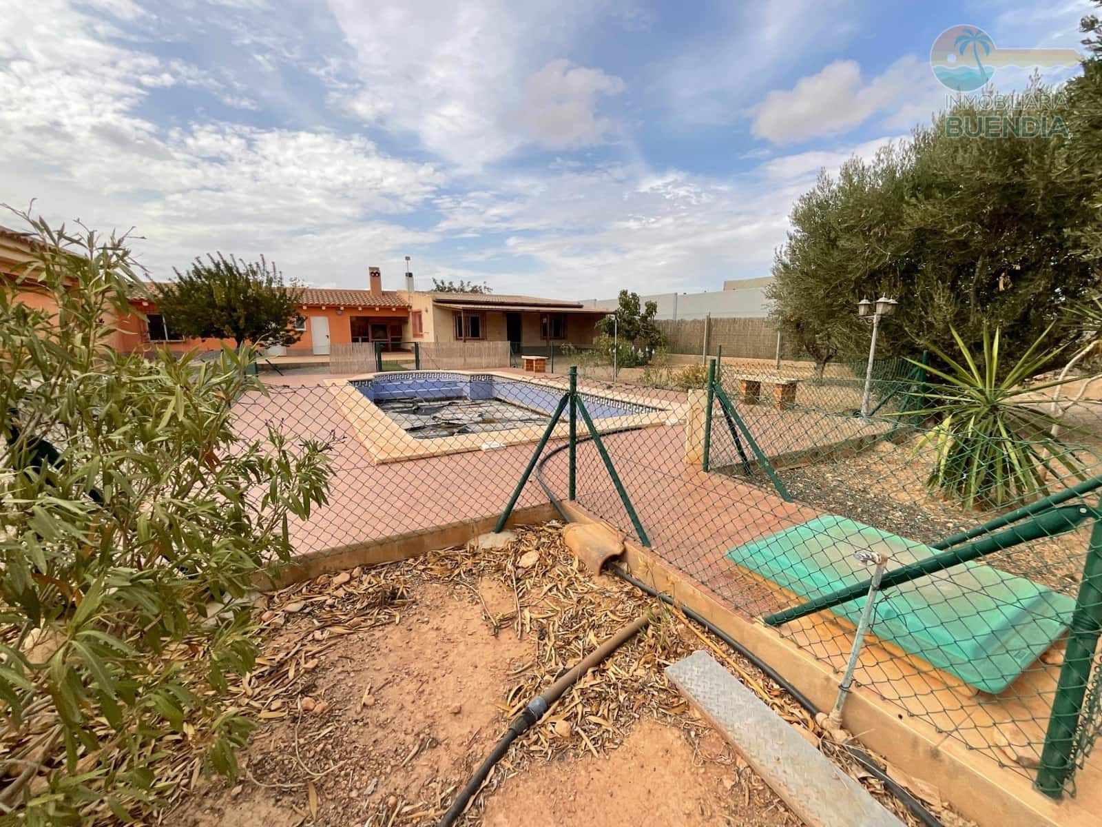 4 soveværelse Finca/Landehus til salg i Fuente Alamo de Murcia med swimmingpool garage - € 250.000 (Ref: 8511797)