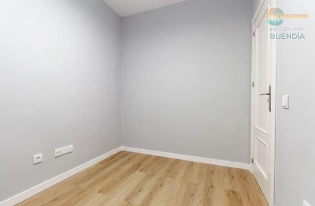 2 Zimmer Apartment zu verkaufen in La Mata, Torrevieja - 175.000 € (Ref: 8645181)