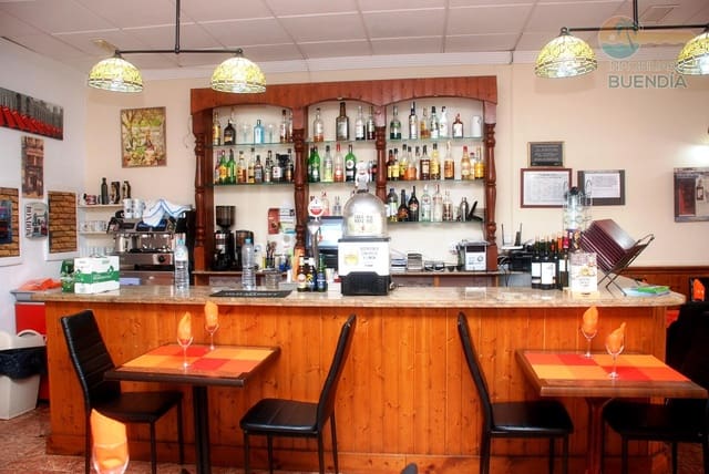 Commercieel te koop in Puerto de Mazarron, Mazarrón - € 215.000 (Ref: 8666539)