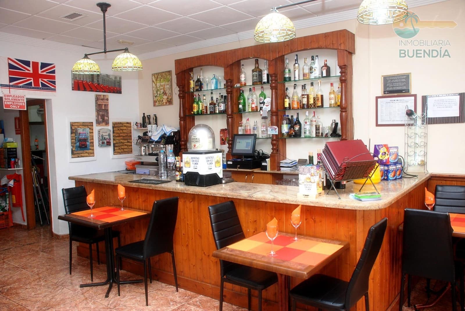 Commerciale in vendita in Puerto de Mazarron - 215.000 € (Rif: 8666539)