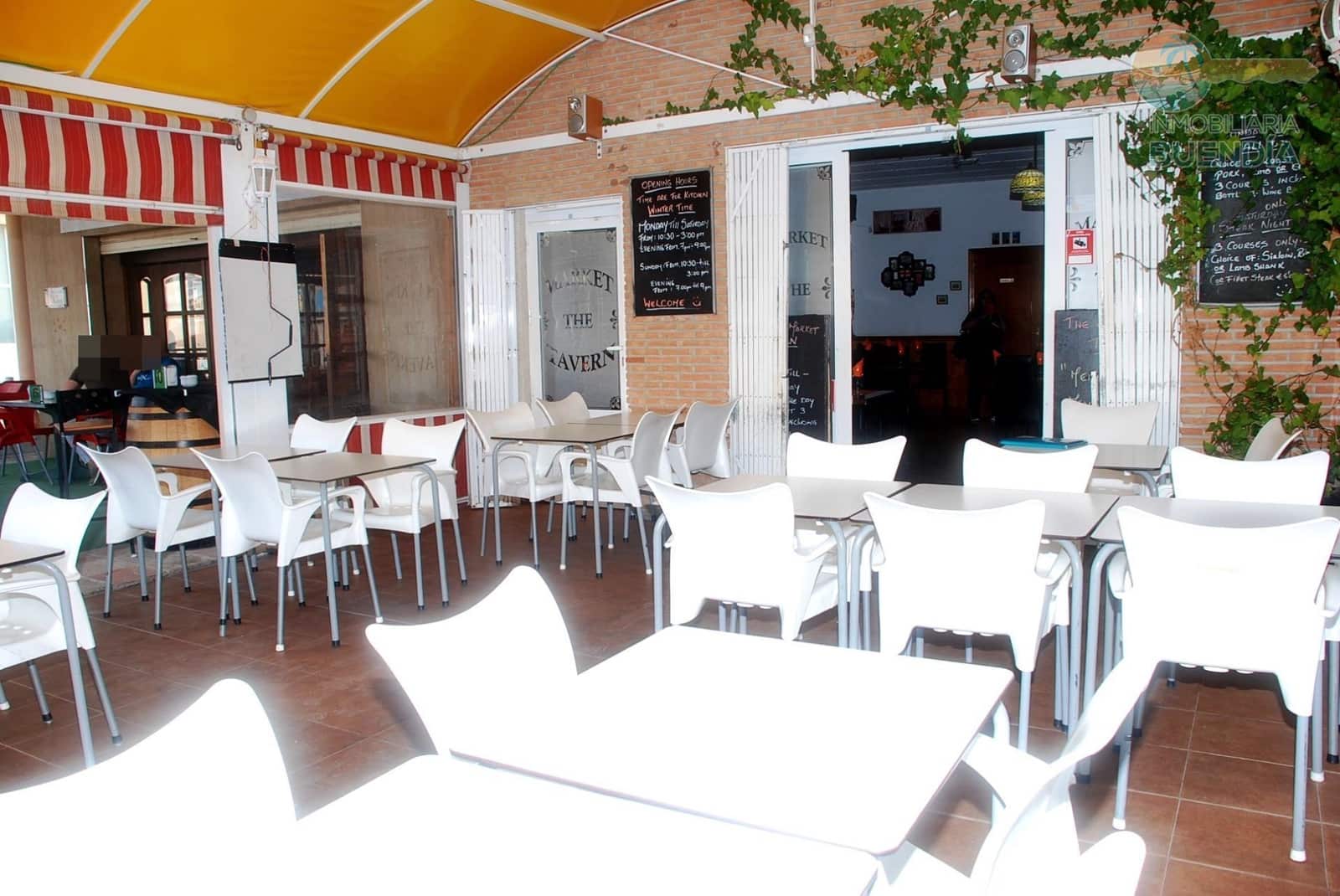 Commerciale in vendita in Puerto de Mazarron - 215.000 € (Rif: 8666539)