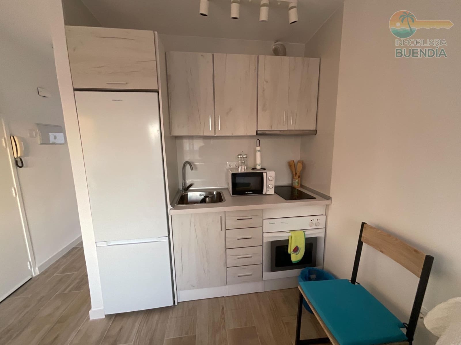 2 bedroom Apartment for sale in Puerto de Mazarron - € 94,900 (Ref: 8792652)
