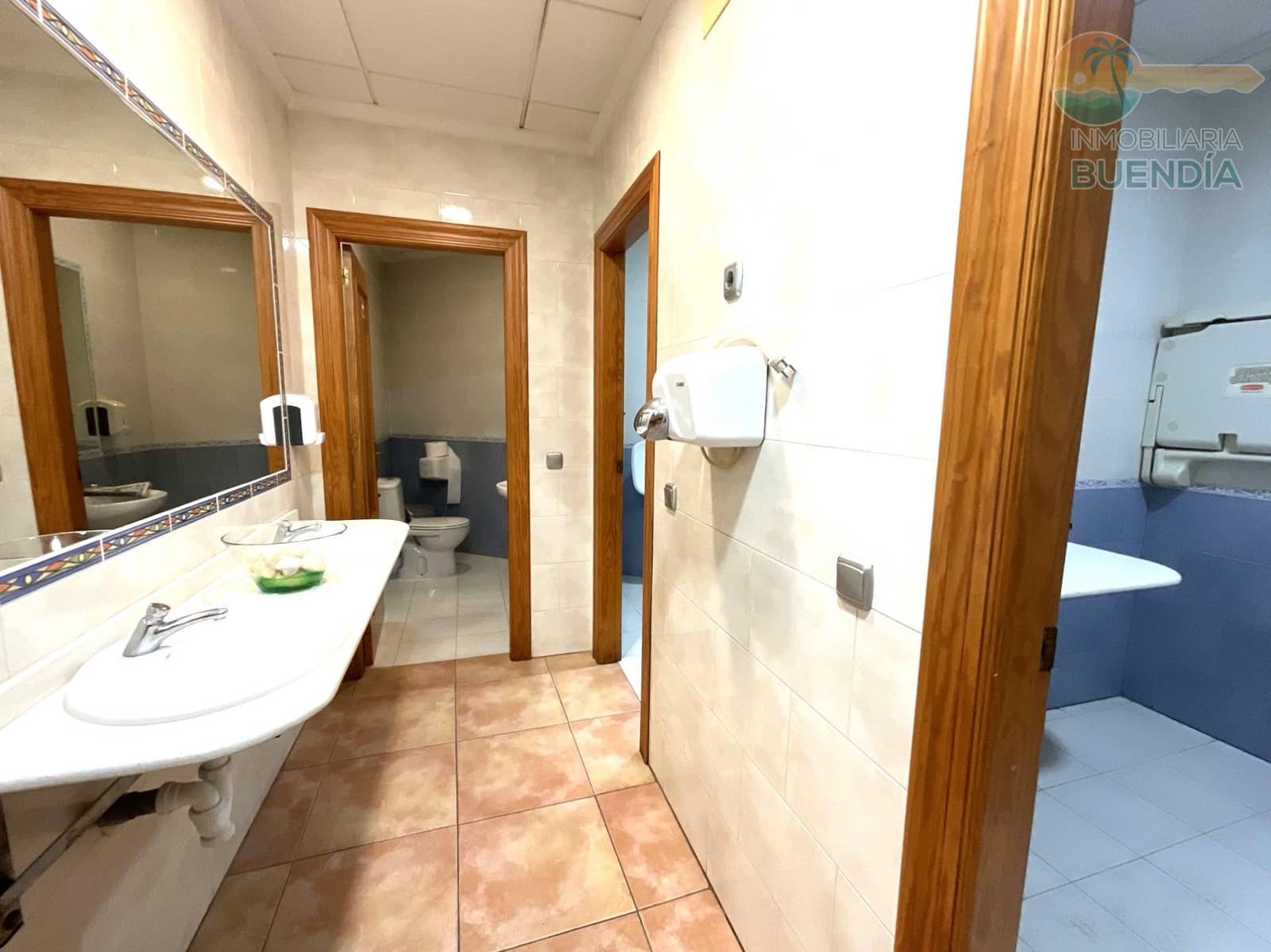 Kommersiell til salgs i Mazarron - € 390 000 (Ref: 8825265)