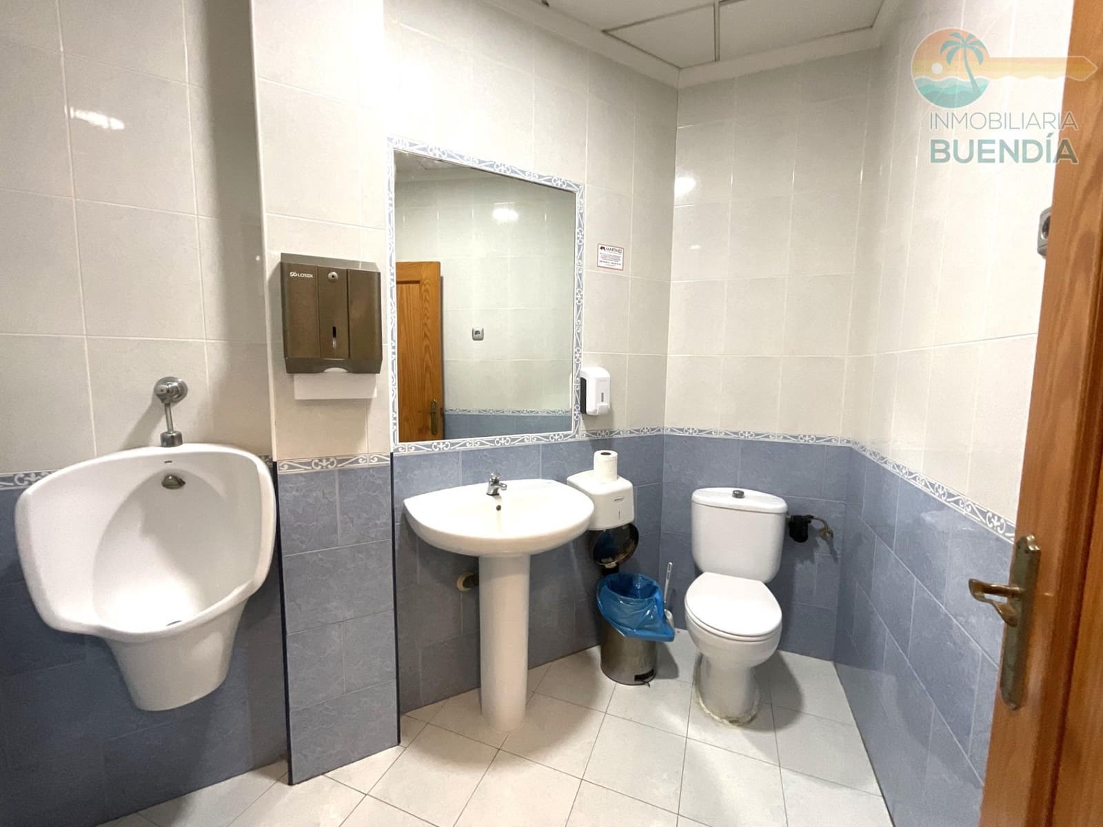 Kommersiell til salgs i Mazarron - € 390 000 (Ref: 8825265)