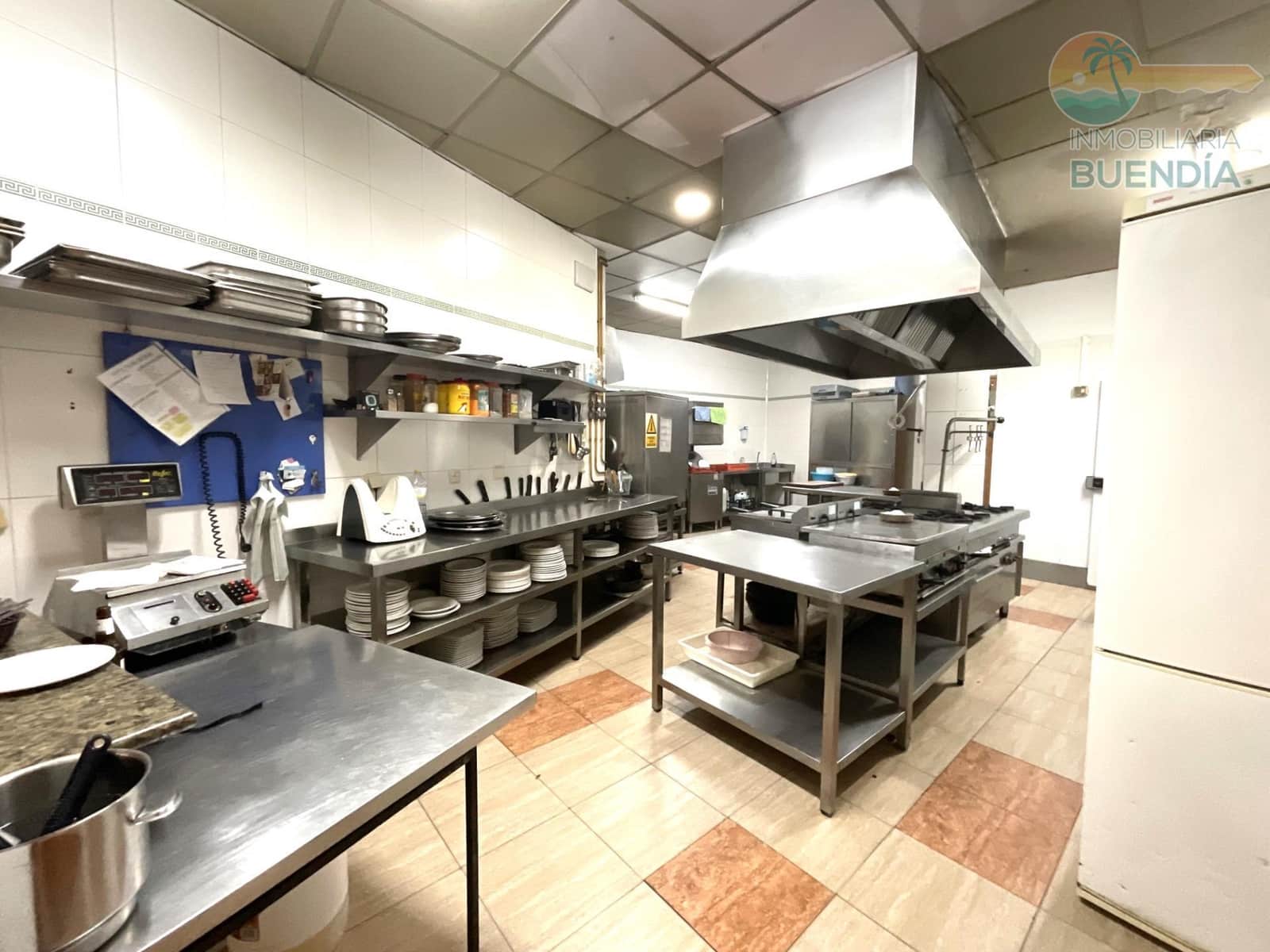 Kommersiell til salgs i Mazarron - € 390 000 (Ref: 8825265)