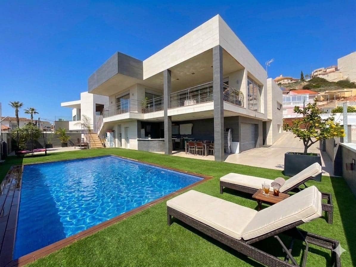 6 soverom Villa til salgs i Bolnuevo med svømmebasseng garasje - € 990 000 (Ref: 8862791)