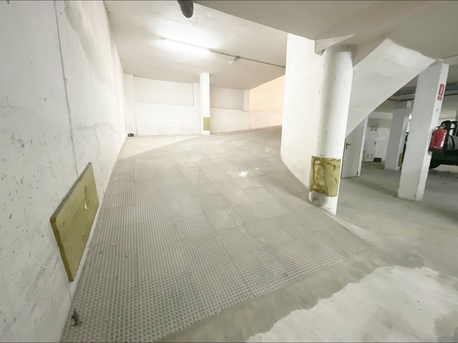 Garasje til salgs i Puerto de Mazarron - € 8 000 (Ref: 9096080)