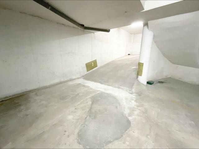 Garage te koop in Puerto de Mazarron, Mazarrón - € 8.000 (Ref: 9096080)