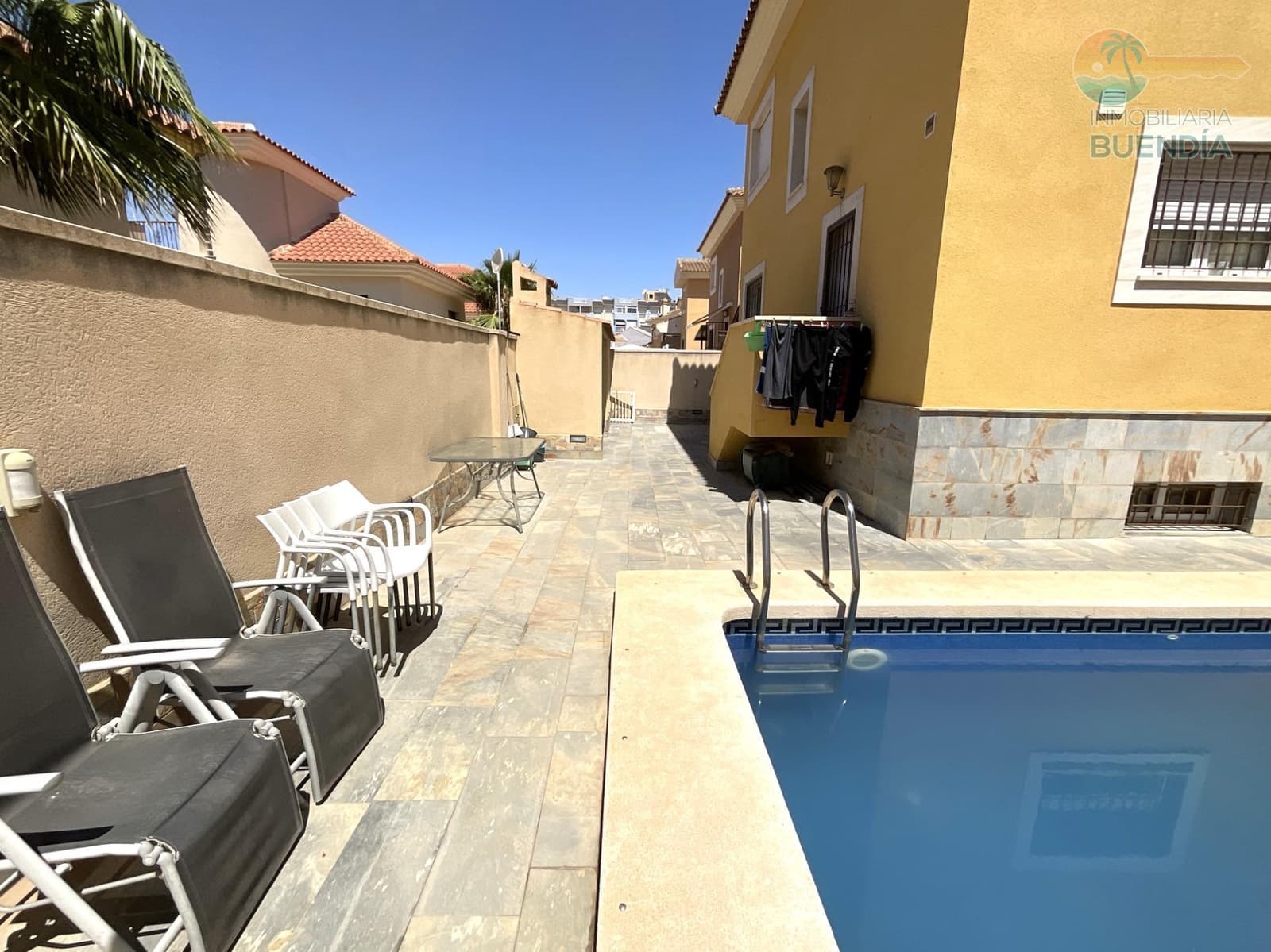 4 bedroom Villa for sale in Puerto de Mazarron with pool - € 370,000 (Ref: 9206542)