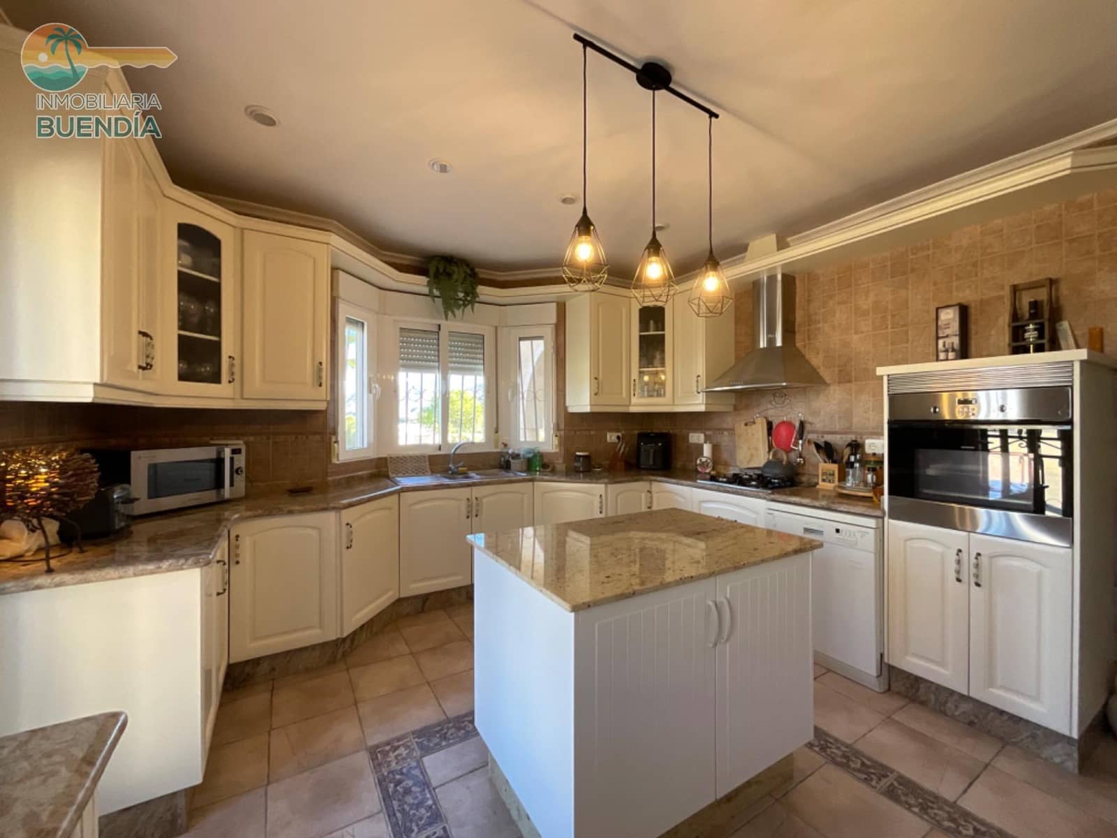 5 sovrum Villa till salu i Leiva med pool garage - 535 000 € (Ref: 9206550)