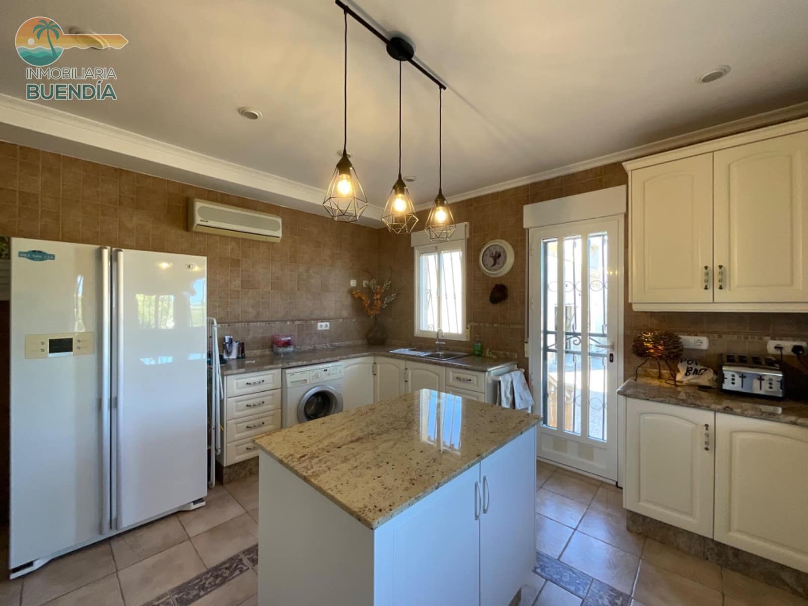 5 sovrum Villa till salu i Leiva med pool garage - 535 000 € (Ref: 9206550)