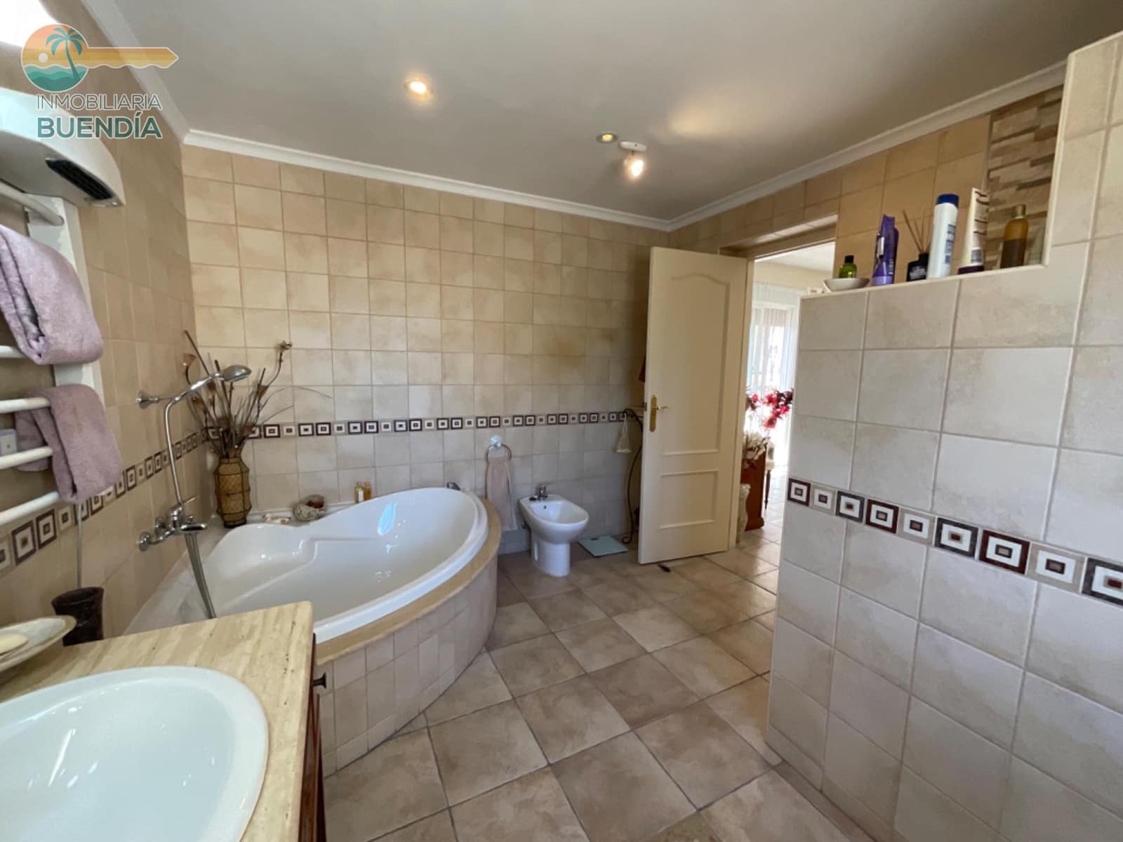 5 sovrum Villa till salu i Leiva med pool garage - 535 000 € (Ref: 9206550)