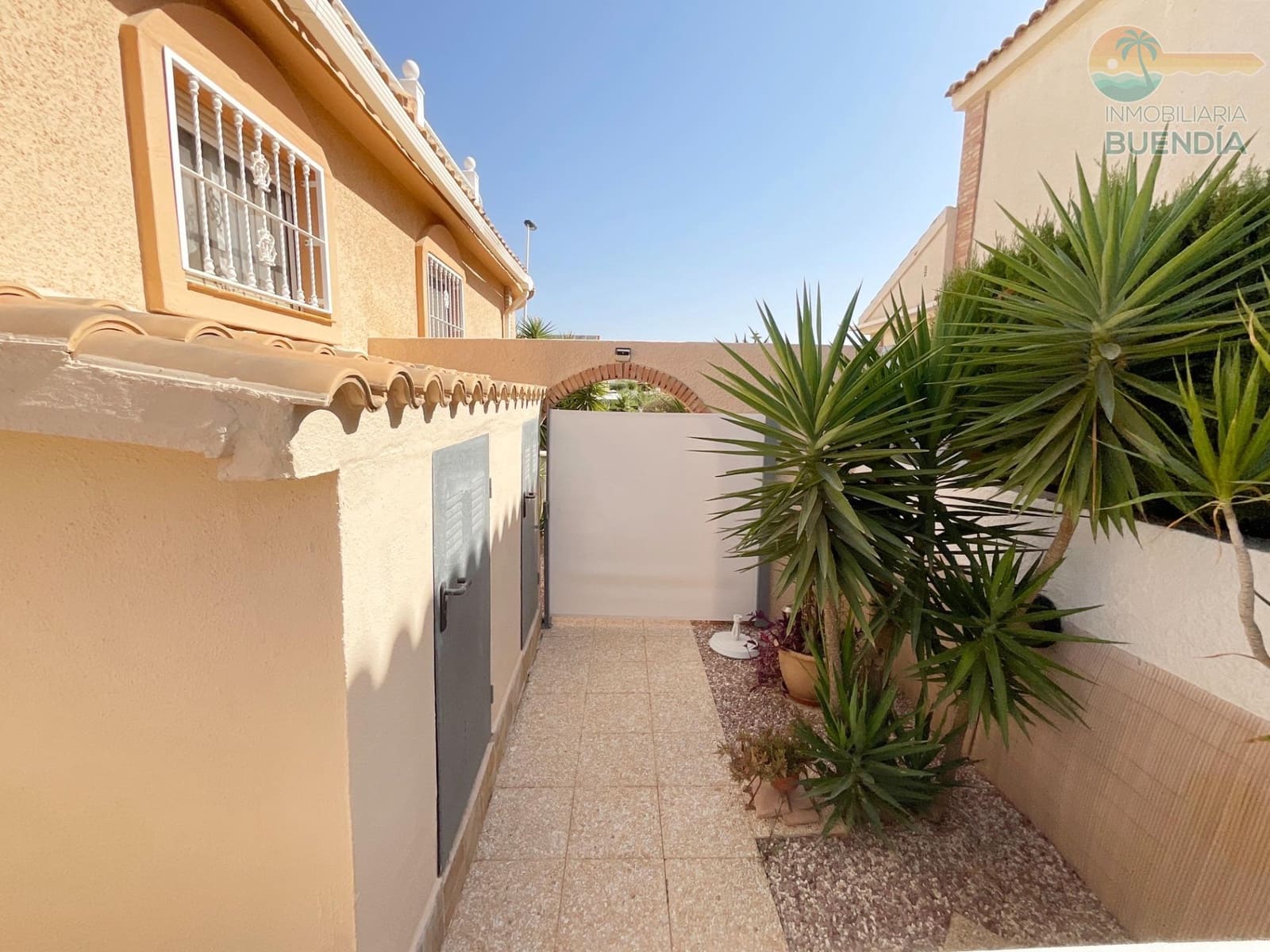 3 bedroom Villa for sale in Camposol with pool garage - € 329,900 (Ref: 9232657)