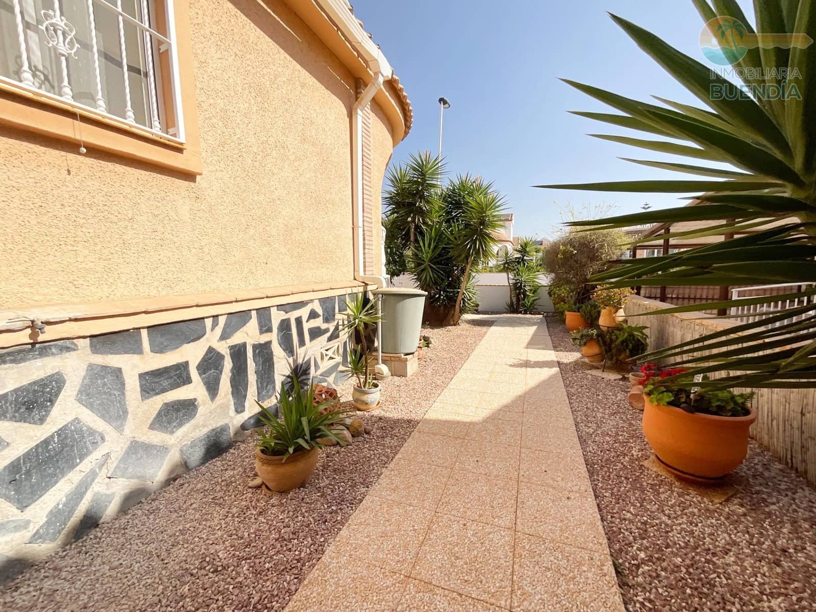 3 bedroom Villa for sale in Camposol with pool garage - € 329,900 (Ref: 9232657)