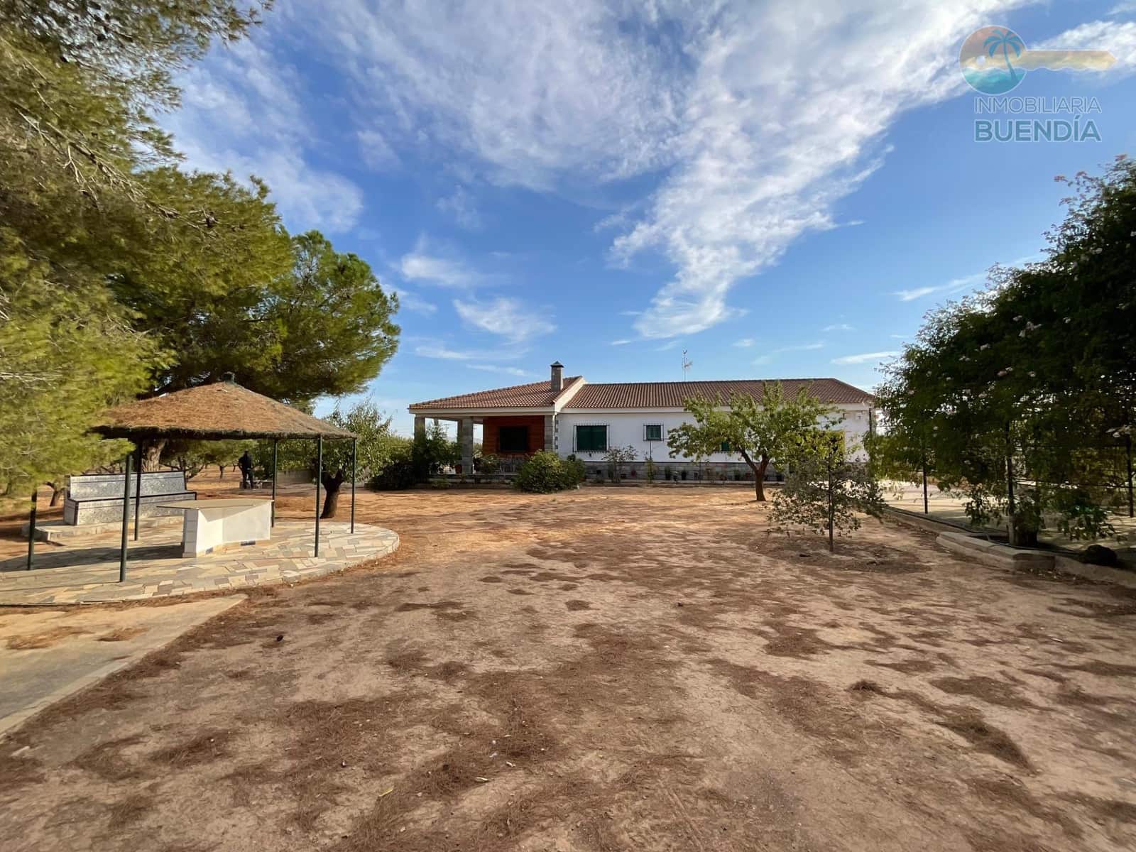 4 bedroom Finca/Country House for sale in Hacienda del Alamo with garage - € 365,000 (Ref: 9247355)