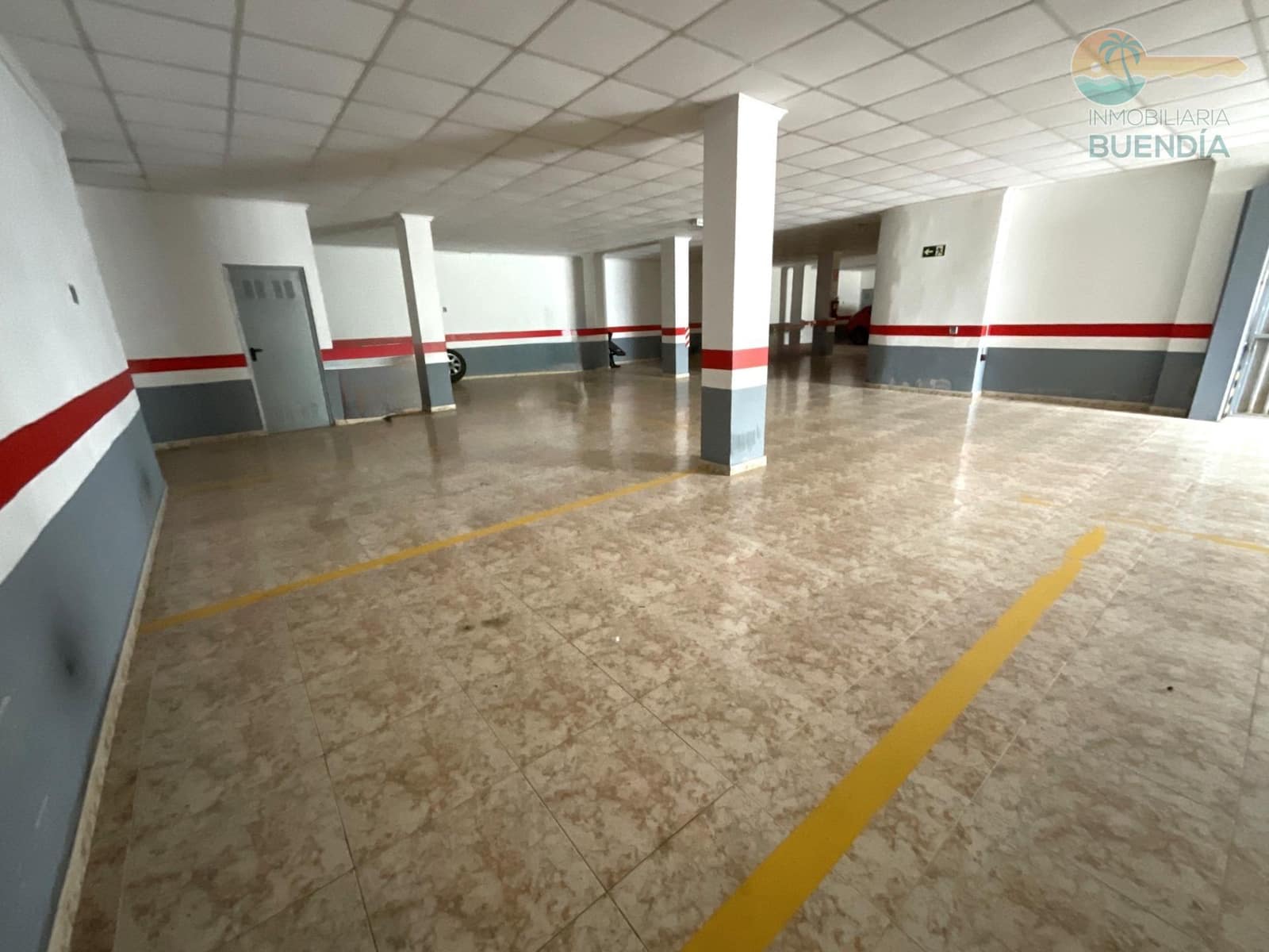 Garage te koop in Puerto de Mazarron - € 9.000 (Ref: 9276411)