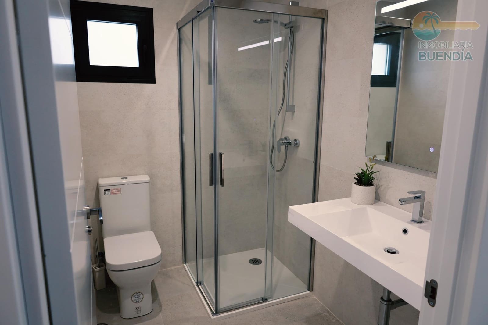 Chalet de 3 habitaciones en La Pinilla en venta - 249.780 € (Ref: 9291687)