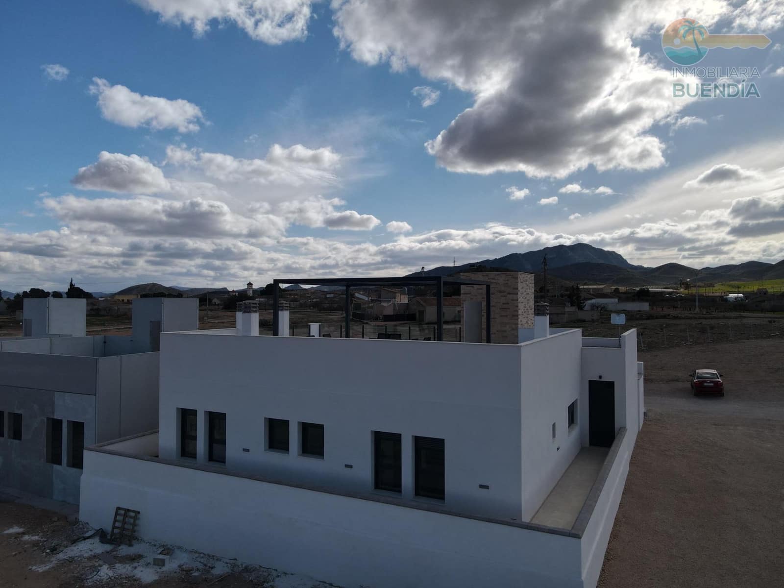 Chalet de 3 habitaciones en La Pinilla en venta - 249.780 € (Ref: 9291687)