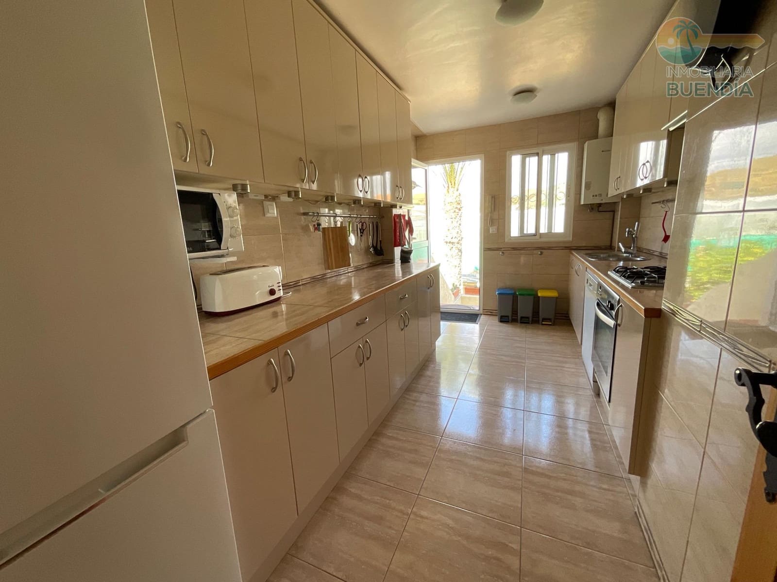 6 Zimmer Apartment zu verkaufen in Alamillo mit Pool - 265.000 € (Ref: 9317919)