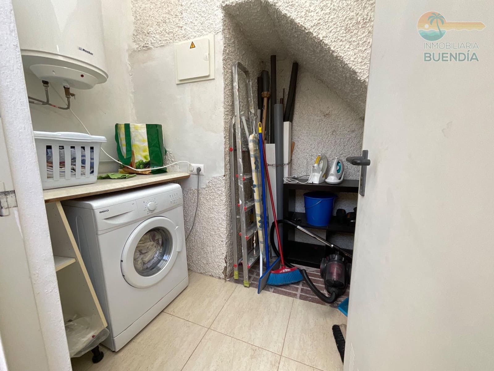 6 Zimmer Apartment zu verkaufen in Alamillo mit Pool - 265.000 € (Ref: 9317919)