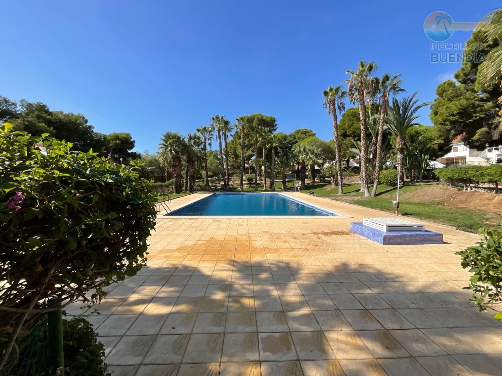 6 Zimmer Apartment zu verkaufen in Alamillo mit Pool - 265.000 € (Ref: 9317919)