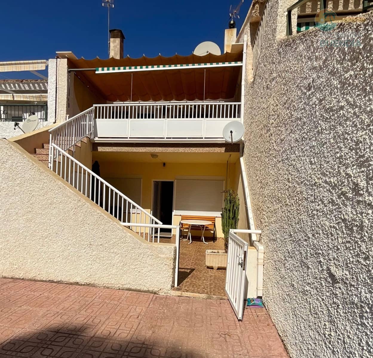 6 bedroom Apartment for sale in Alamillo with pool - € 265,000 (Ref: 9317919)