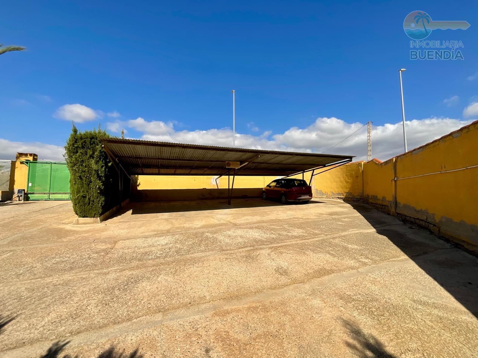 6 bedroom Apartment for sale in Alamillo with pool - € 265,000 (Ref: 9317919)