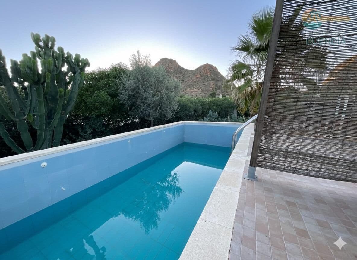 2 soveværelse Finca/Landehus til salg i Pastrana med swimmingpool - € 135.000 (Ref: 9414203)