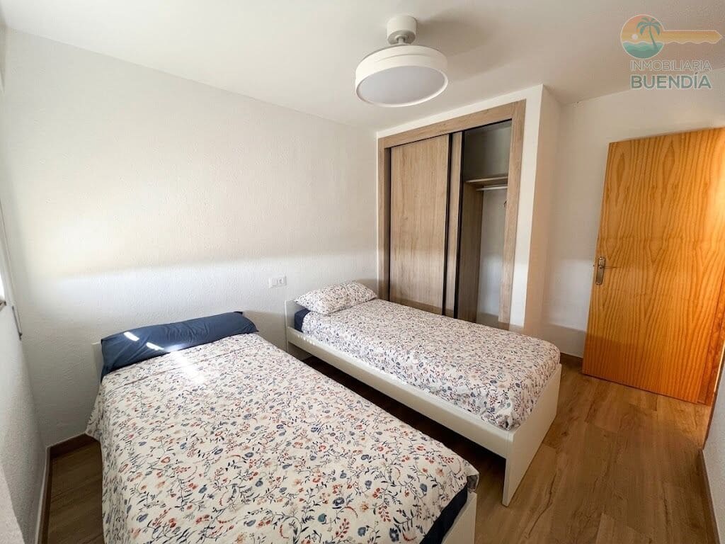 Piso de 3 habitaciones en Puerto de Mazarron en venta - 165.000 € (Ref: 9431564)