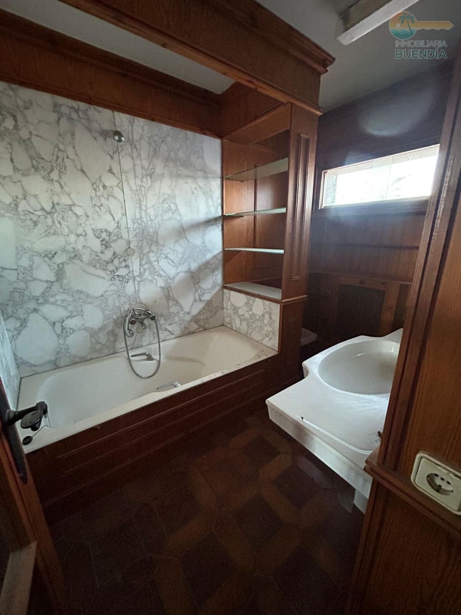 4 bedroom Villa for sale in Puerto de Mazarron with pool garage - € 590,000 (Ref: 9481261)