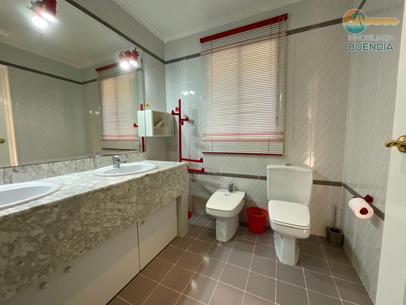 4 bedroom Apartment for sale in Puerto de Mazarron with garage - € 189,000 (Ref: 9491506)