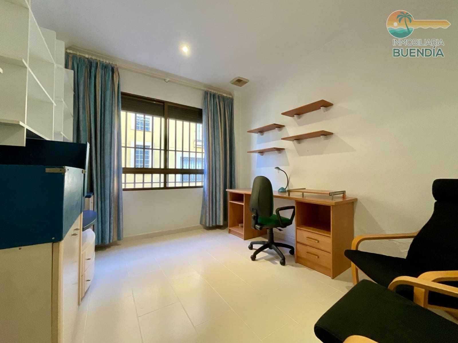 4 bedroom Apartment for sale in Puerto de Mazarron with garage - € 189,000 (Ref: 9491506)