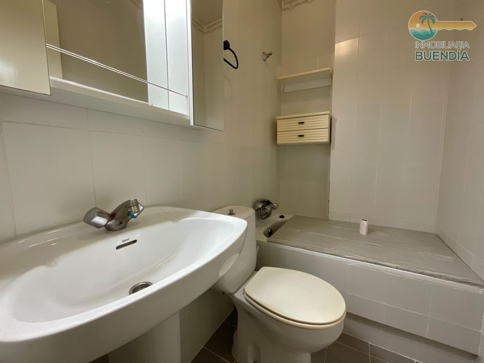 4 bedroom Apartment for sale in Puerto de Mazarron with garage - € 189,000 (Ref: 9491506)