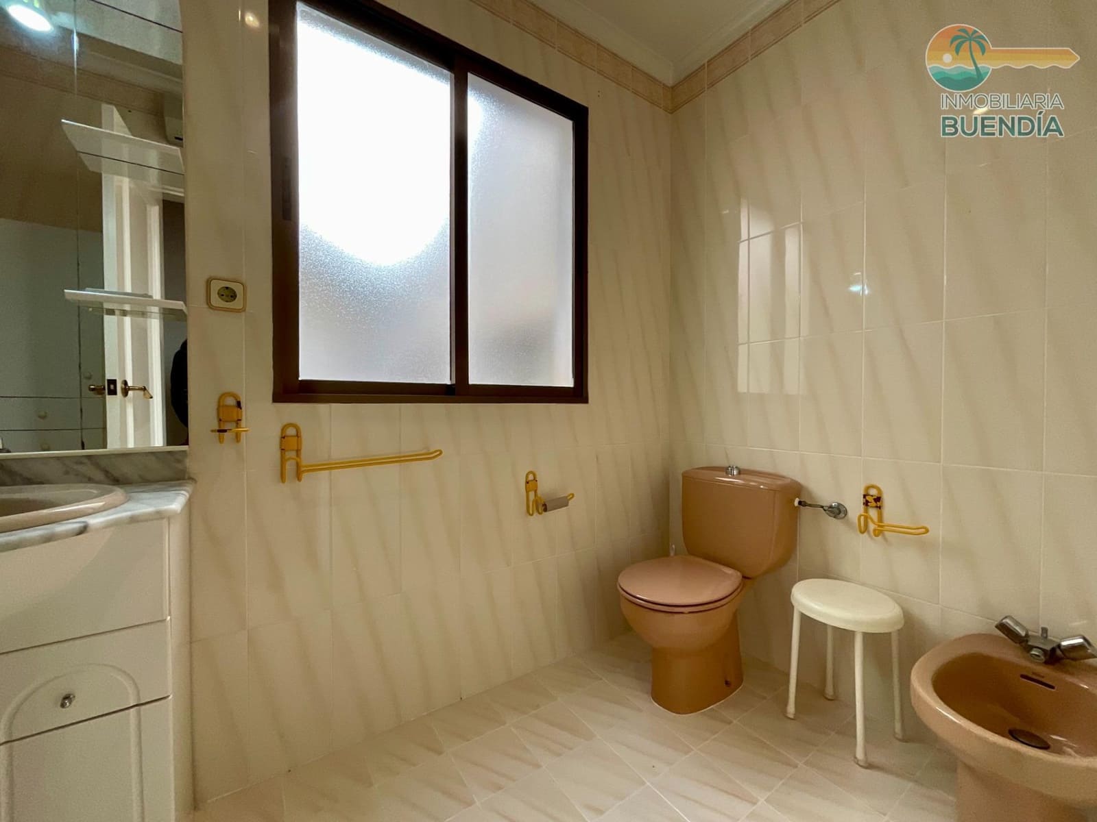 4 bedroom Apartment for sale in Puerto de Mazarron with garage - € 189,000 (Ref: 9491506)