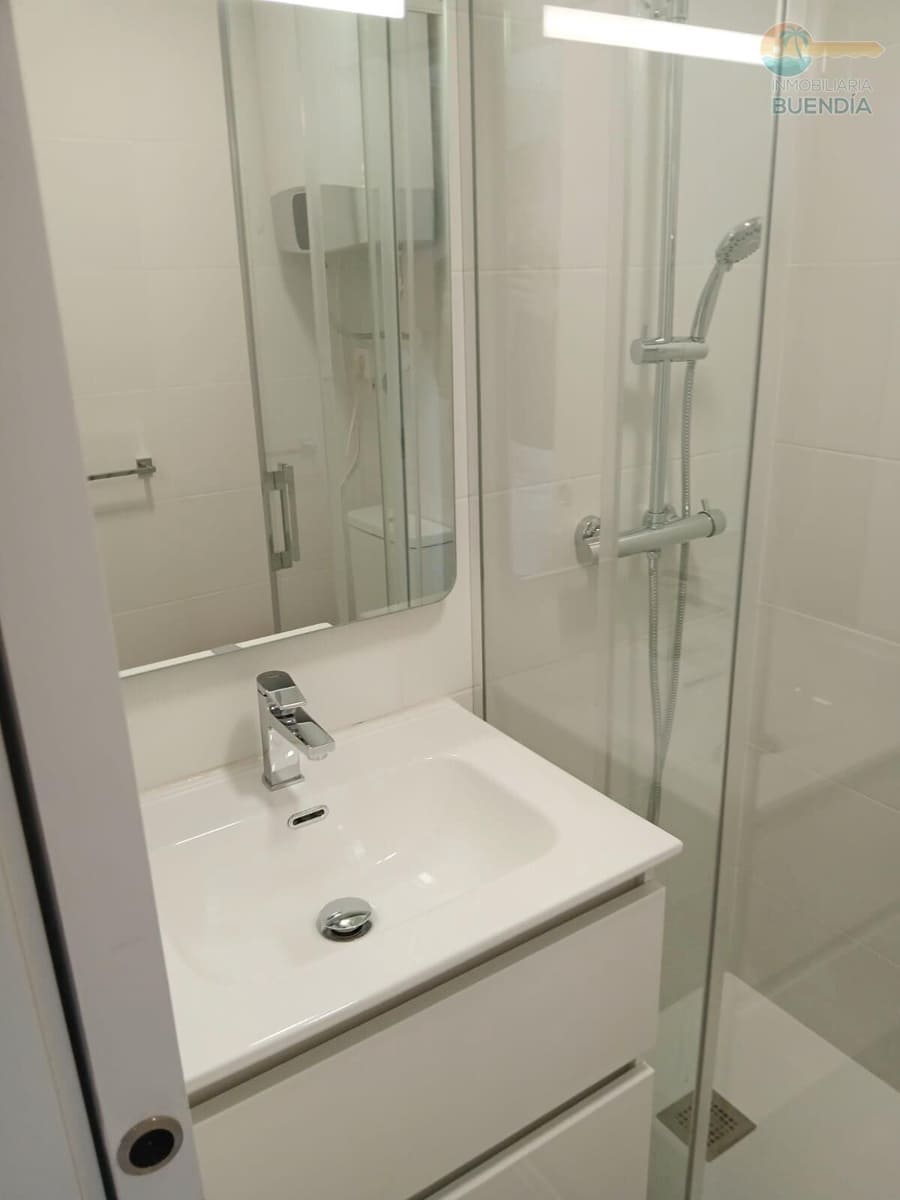 1 bedroom Apartment for sale in Puerto de Mazarron - € 159,000 (Ref: 9499759)