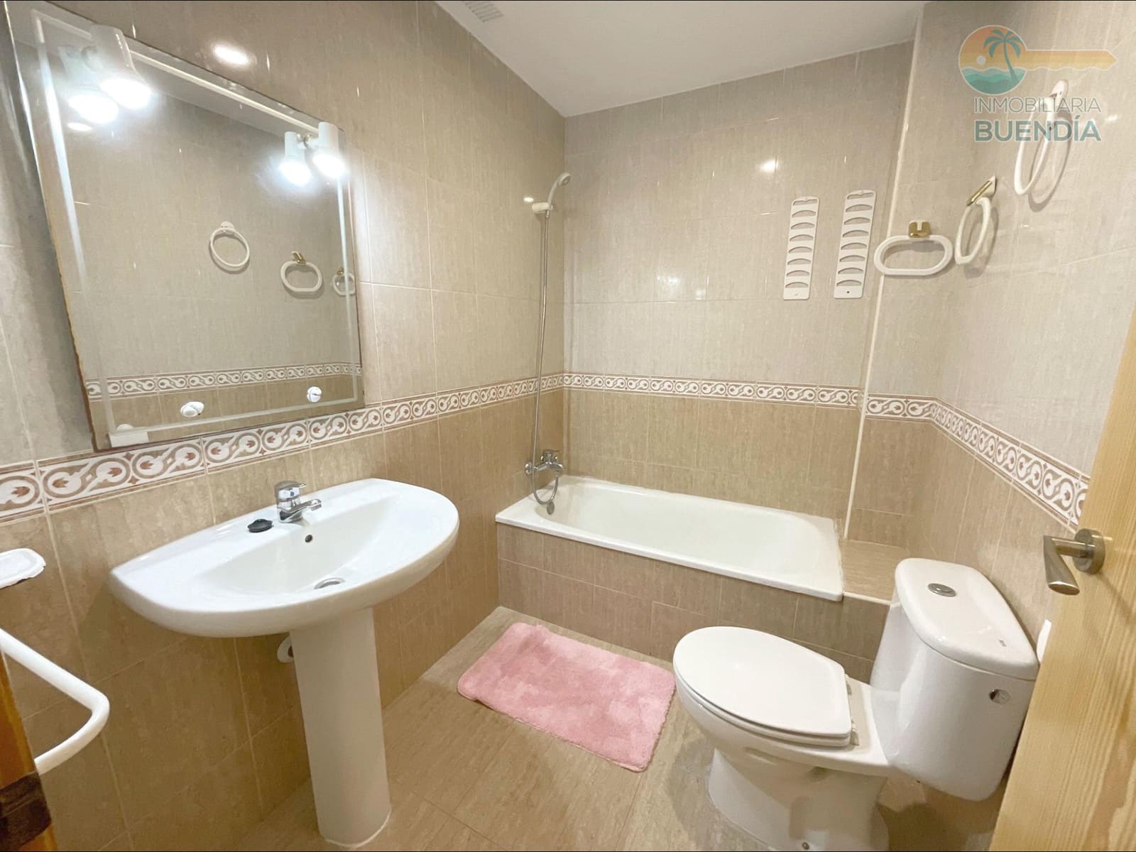 2 bedroom Apartment for sale in Atalaya with pool - € 85,000 (Ref: 9504370)